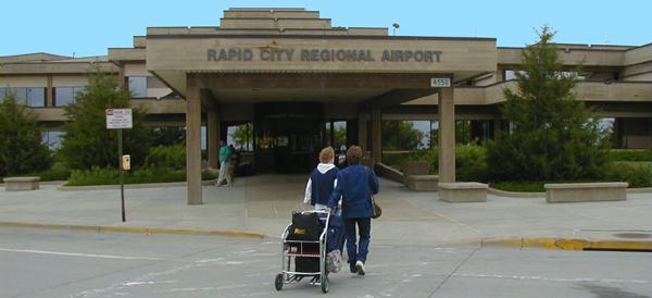rc-airport1.jpg (23541 bytes)